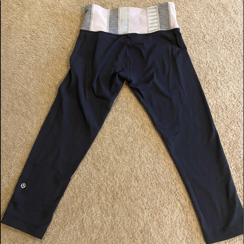 Lululemon reversible leggings, size 4, pink black